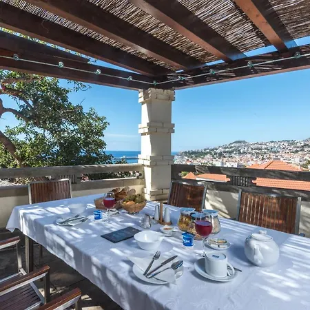 Arts In Conde Carvalhal 4*