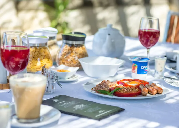 Arts In Conde Carvalhal פונשל