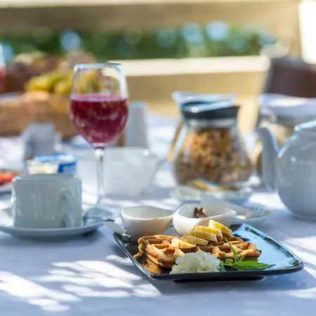 Hotell Arts In Conde Carvalhal 4*