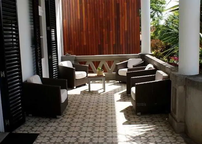 孔德卡瓦利亚尔艺术酒店 4*