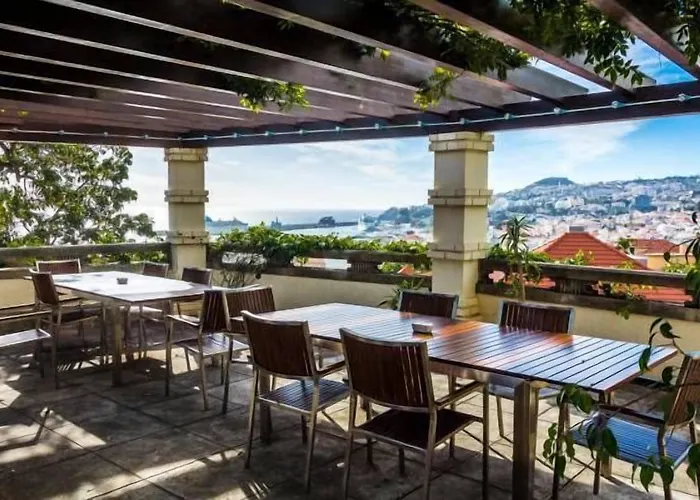 孔德卡瓦利亚尔艺术酒店 4*