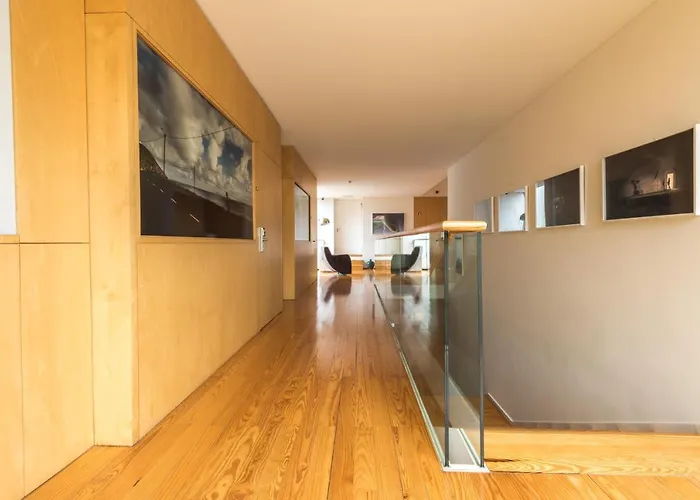 孔德卡瓦利亚尔艺术酒店 4*